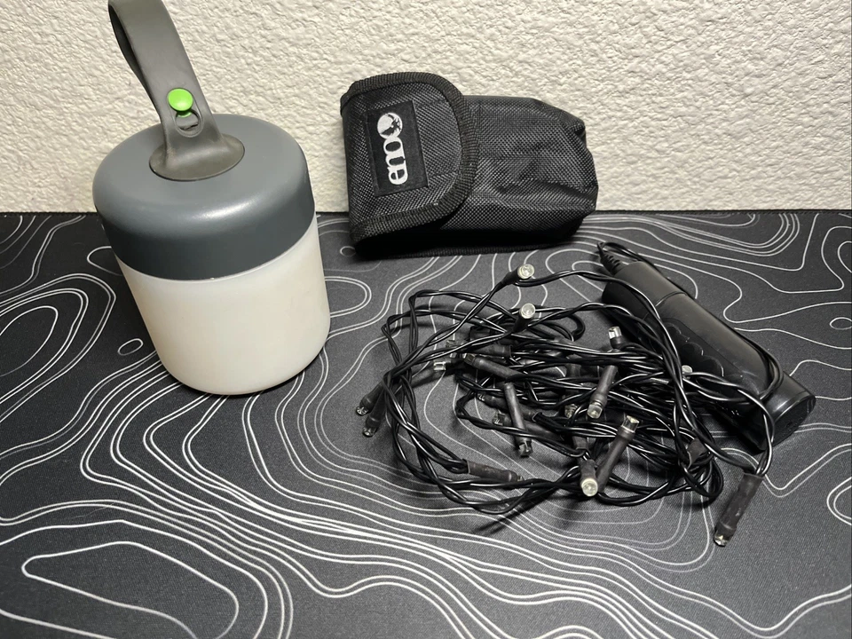 Lote de luces LED crepusculares ENO y linterna LED Lowboy evrn funcionando Foto 2 de 2