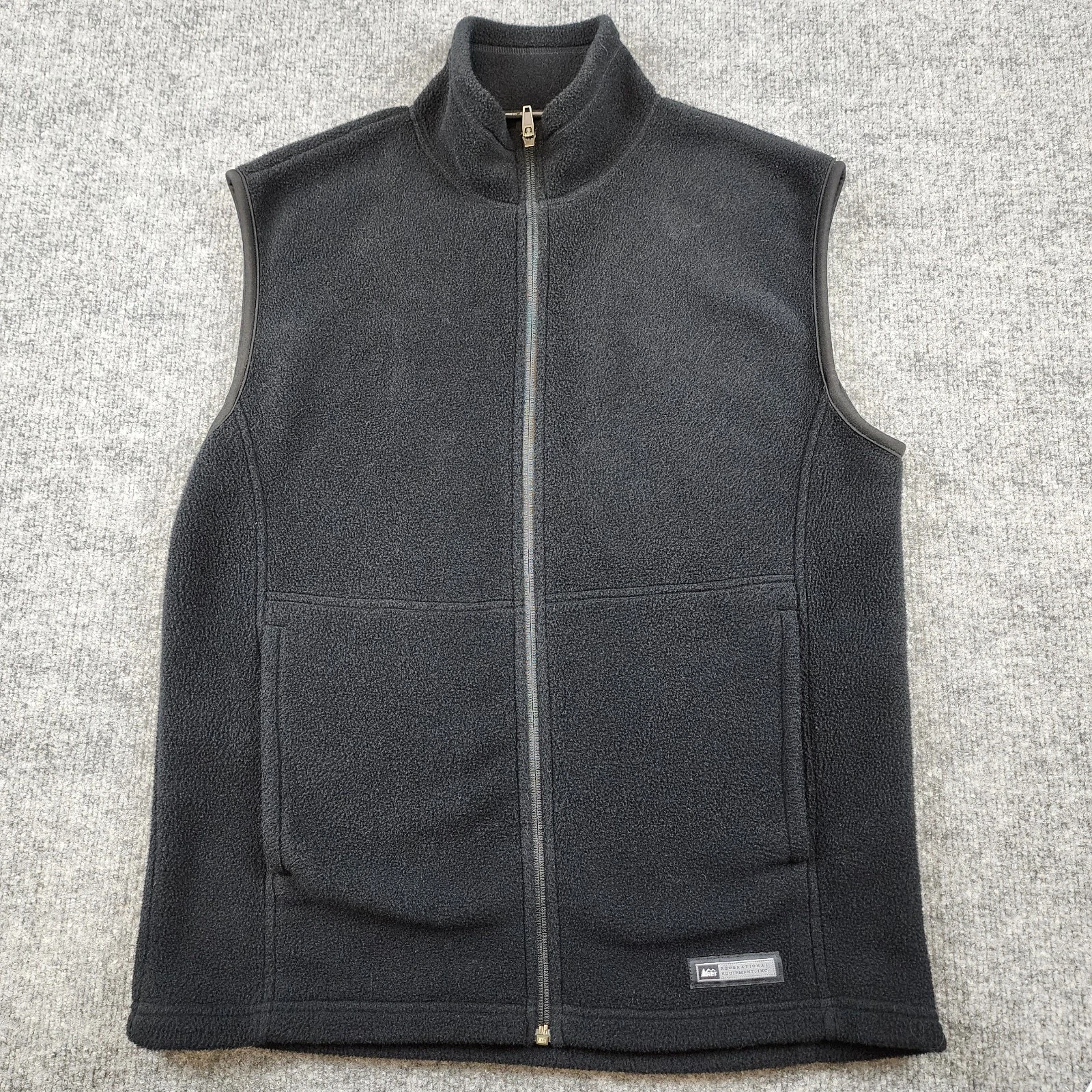REI Co Op Full-Zip Vest Men's Medium Actiewear Hiking Camping Black Golf Walking