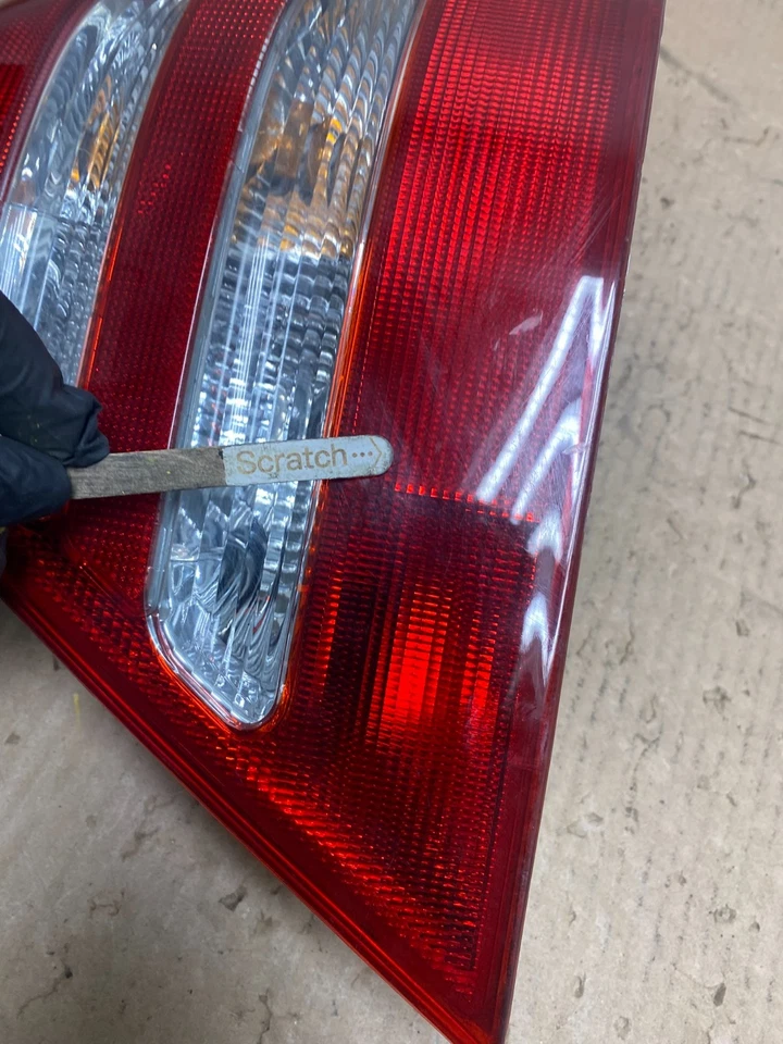 Luz trasera pasajero derecho mercedes-benz c230 c240 w203 2001-2004 clase c u8695 Foto 4 de 4