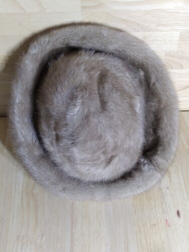 Vtg Henig Furs Small Brim Unknown Fur Hat