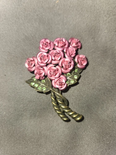 Costume Jewelry Brooch Vintage Pink Roses Flowers Avon Signed NR Metal Nosegay