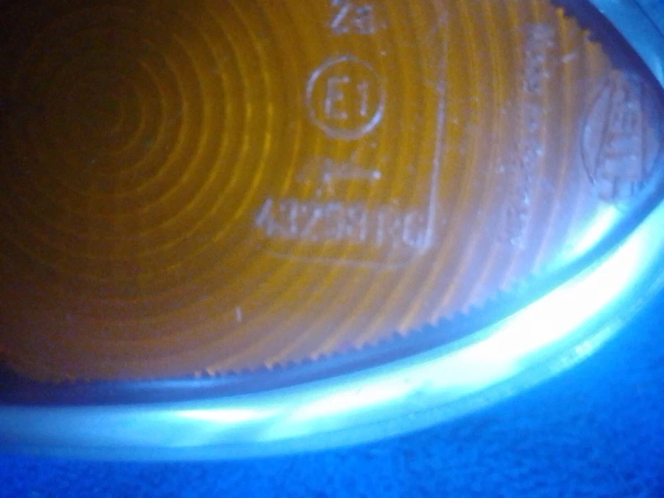 Conjunto de luces traseras Hella Ford Taunus cupé 12 m Foto 3 de 4