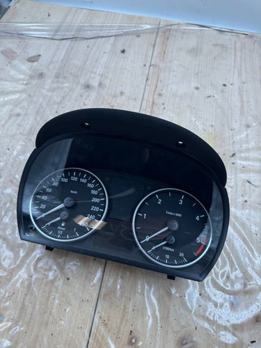 Tacho Kombiinstrument BMW E91 TeileNr.: 1025350-76 / 9141487-01