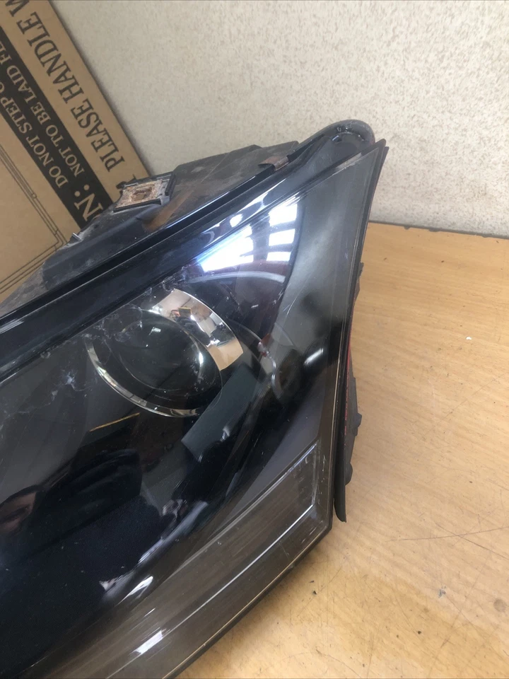 AUDI TT 2006-2014 HEADLIGHT PASSENGER LEFT SIDE 8J0941004AK DAMAGED - Image 2 of 4
