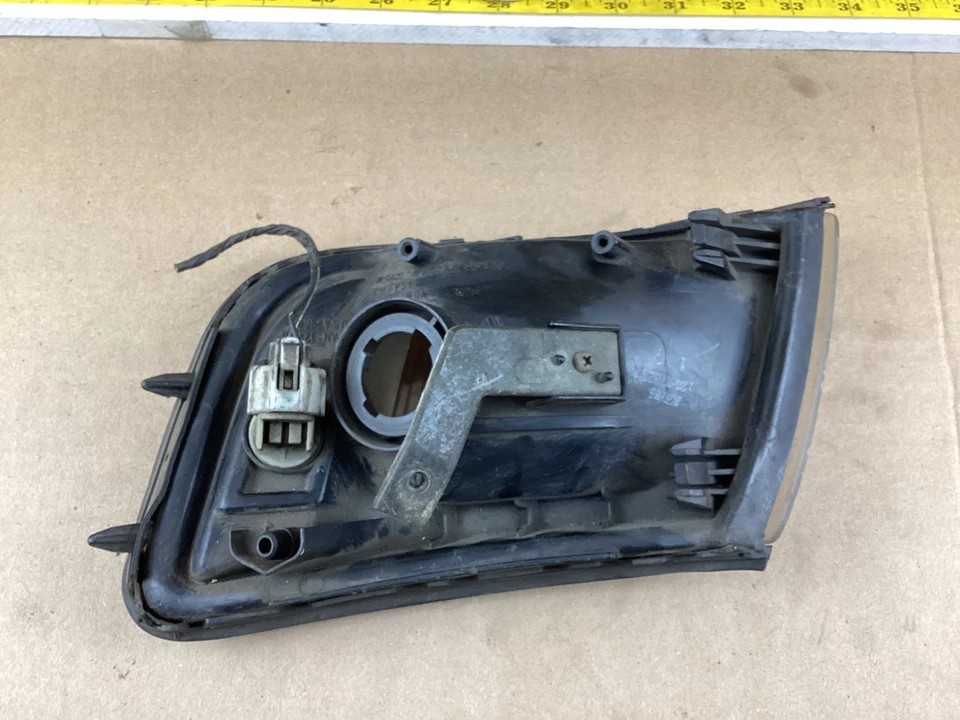 1992-1996 Eagle Summit Wagon frente direita canto/parque luz de seta fabricante de equipamento original - Imagem 3 de 4