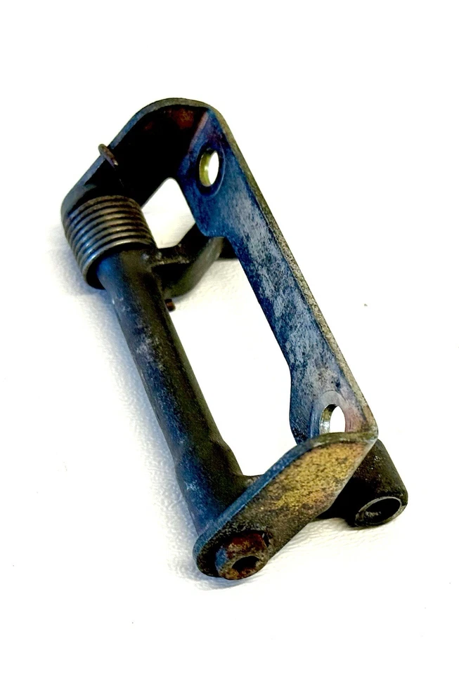 Genuine Ducati 998 996 916 748 Used Seat Tail Section Hinge Bracket 45510051A - Image 3 of 4