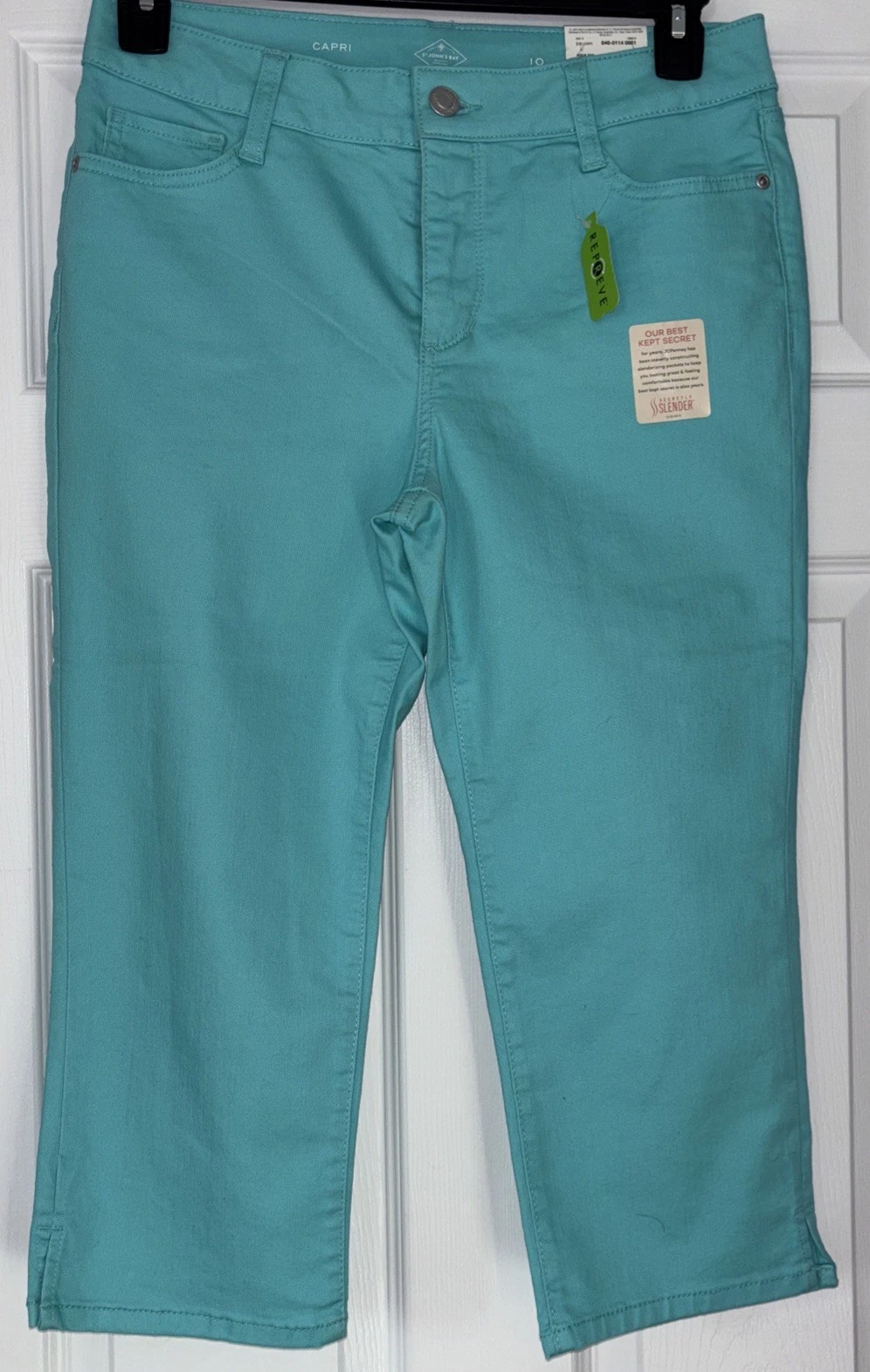 St. John’s Bay Aqua Sail Capri Pants 10 NWT Secretly Slender Repreve Stretch