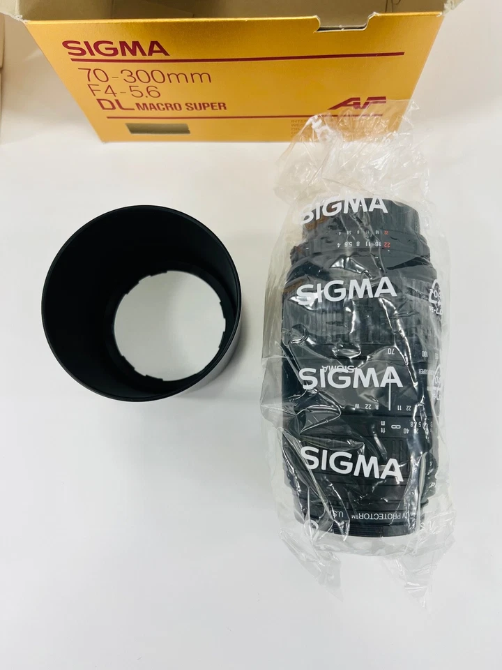 Camera Lens Sigma 70-300MM F4-5.6 DL Macro Super AF /Box/Hood/Manual - Image 4 of 4