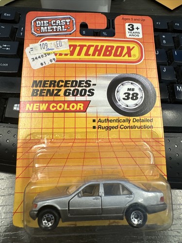 Matchbox 1992 MB38 Mercedes Benz 600s silver MOC VHTF Tyco Toys #1738 - Picture 2 of 6
