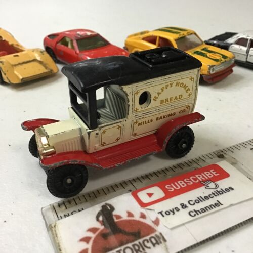 1977 TOMICA #F11 WHITE FORD TYPE T DELIVERY TRUCK HAPPY BREAD VAN 1/64 JAPAN