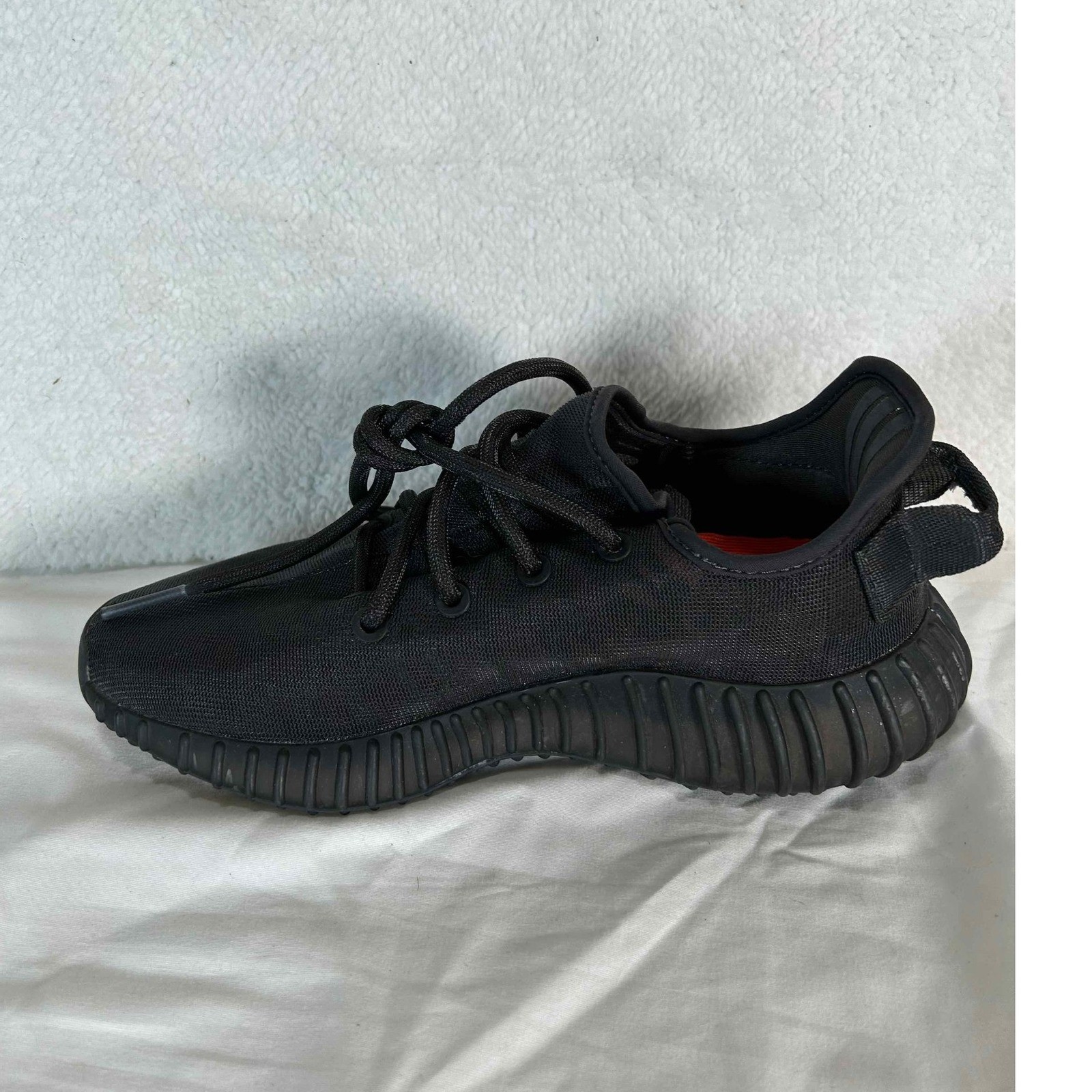 Adidas Yeezy Boost 350 V2 Originals Black Sneakers GX3791 Unisex Size 4.5 in Box thumbnail 9