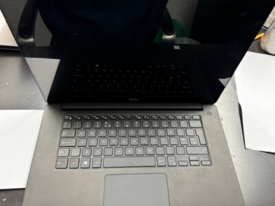 Dell Precision 5510 Laptop Intel i7-6820HQ 16GB RAM 512GB NVIDIA Garantie N.Day