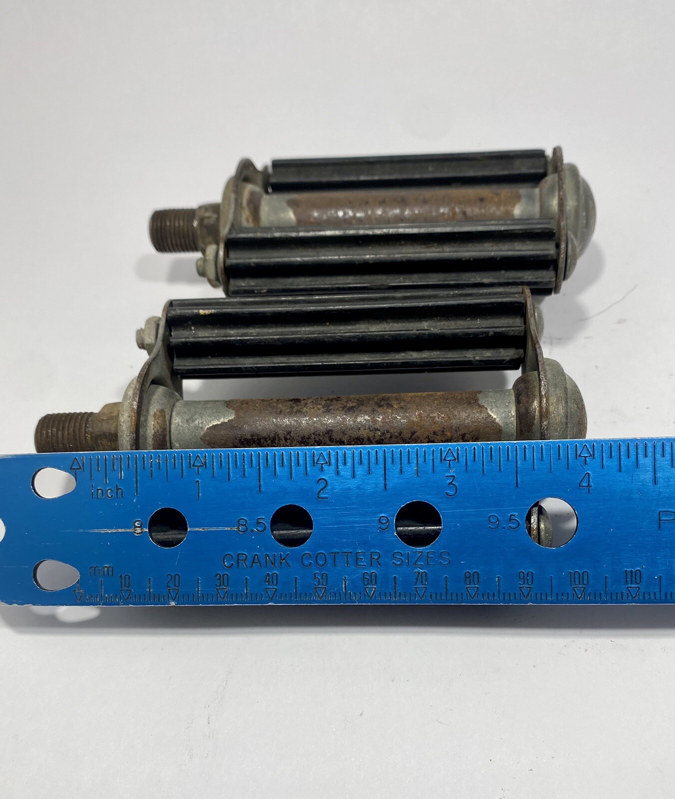 Antique Bicycle Pedals 1/2” Rare Round Roller Block Muscle Bike Sears