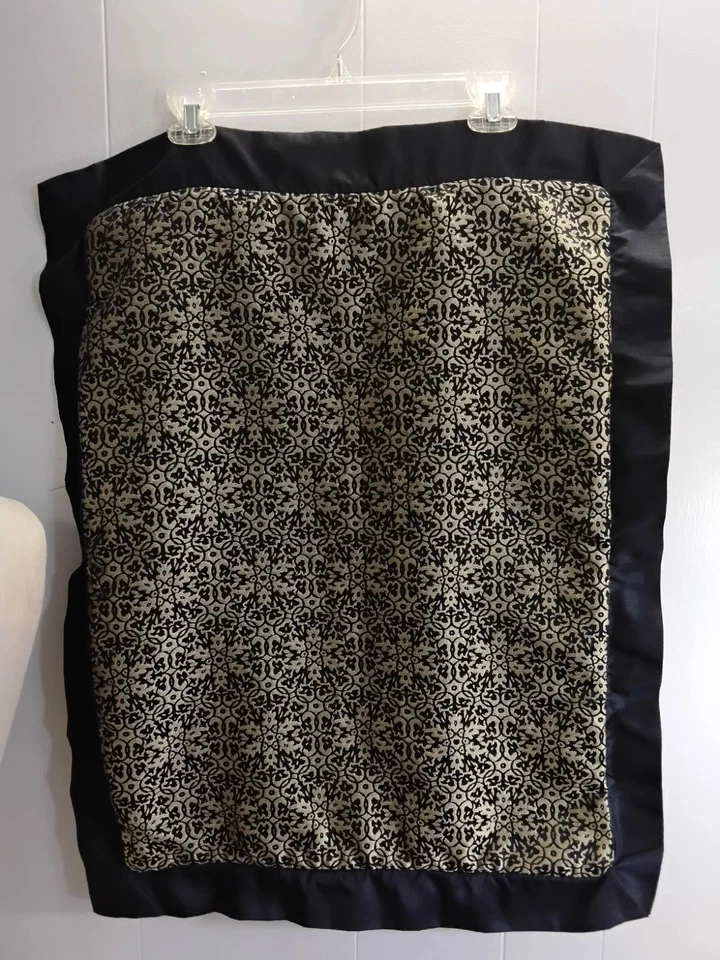 Juego de dos fundas de almohada estándar Waterford Fine Linens 23 X 29 azul y dorado Foto 2 de 3