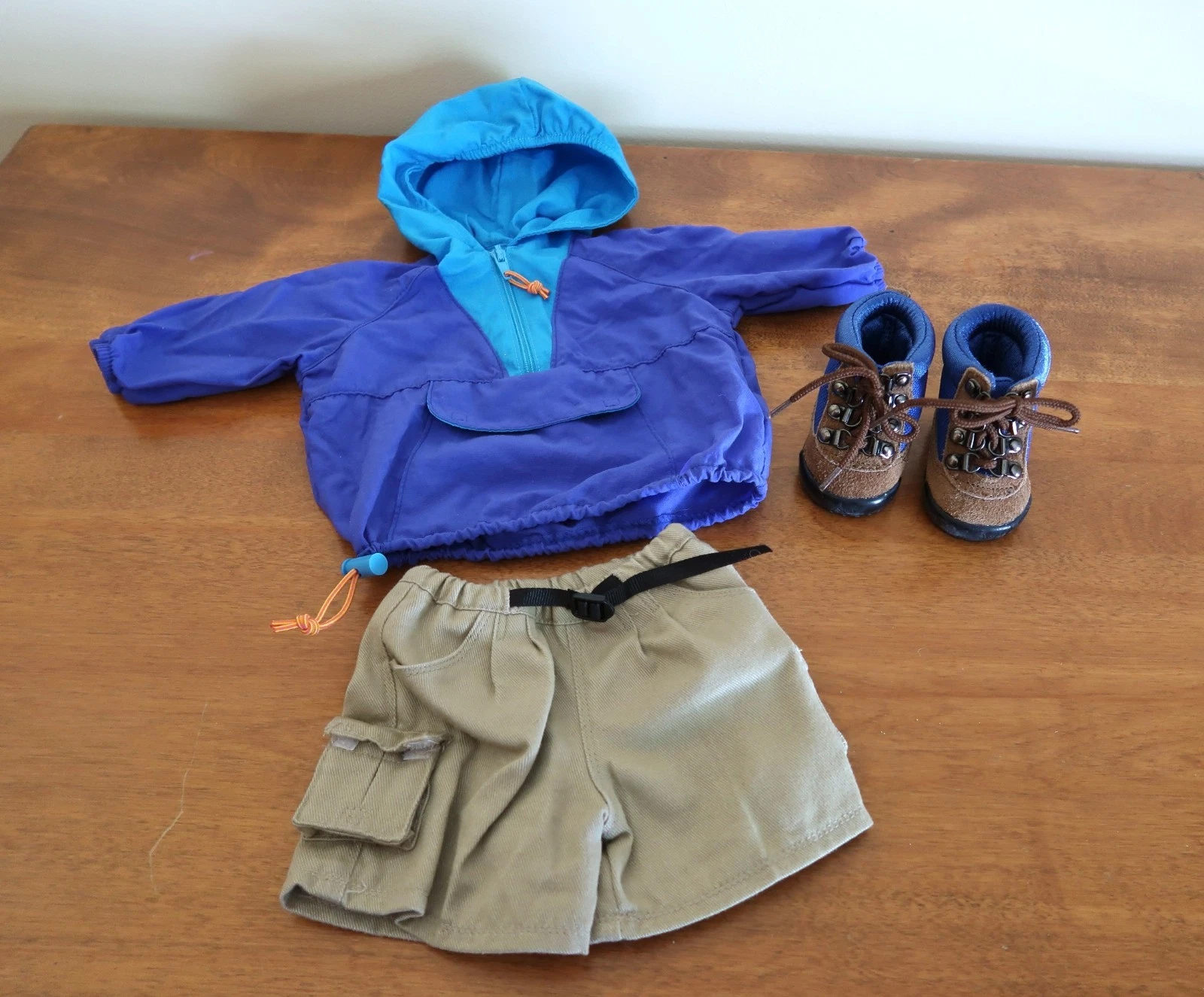 PLEASANT Co 1998 Hiking Outfit Windbreaker Shorts Boots American Girl Camping
Opens in a new window 