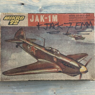 VTG MIKRO RUSSIAN YAKOVLEV YAK-1M FIGHTER AIRPLANE PLASTIC MODEL KIT  1/72 Scale
