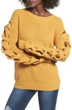 LEITH 164961 Women's Crew Neck Solid Twist Sleeve Sweater Yellow Sz. Small