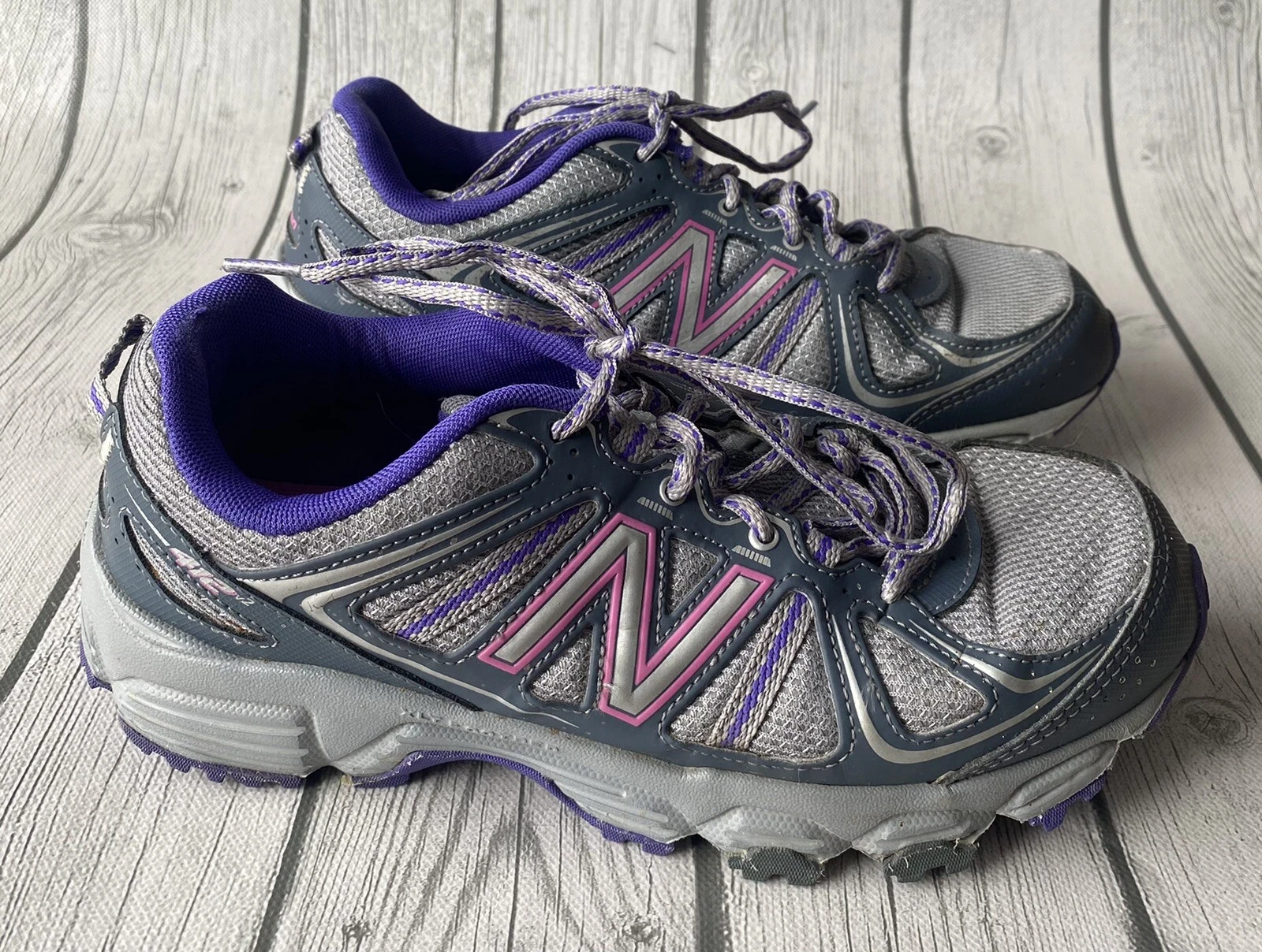 New Balance 412 v2 Womens Size 8 Gray Outdoor All Terrain Trail Hiking Shoes