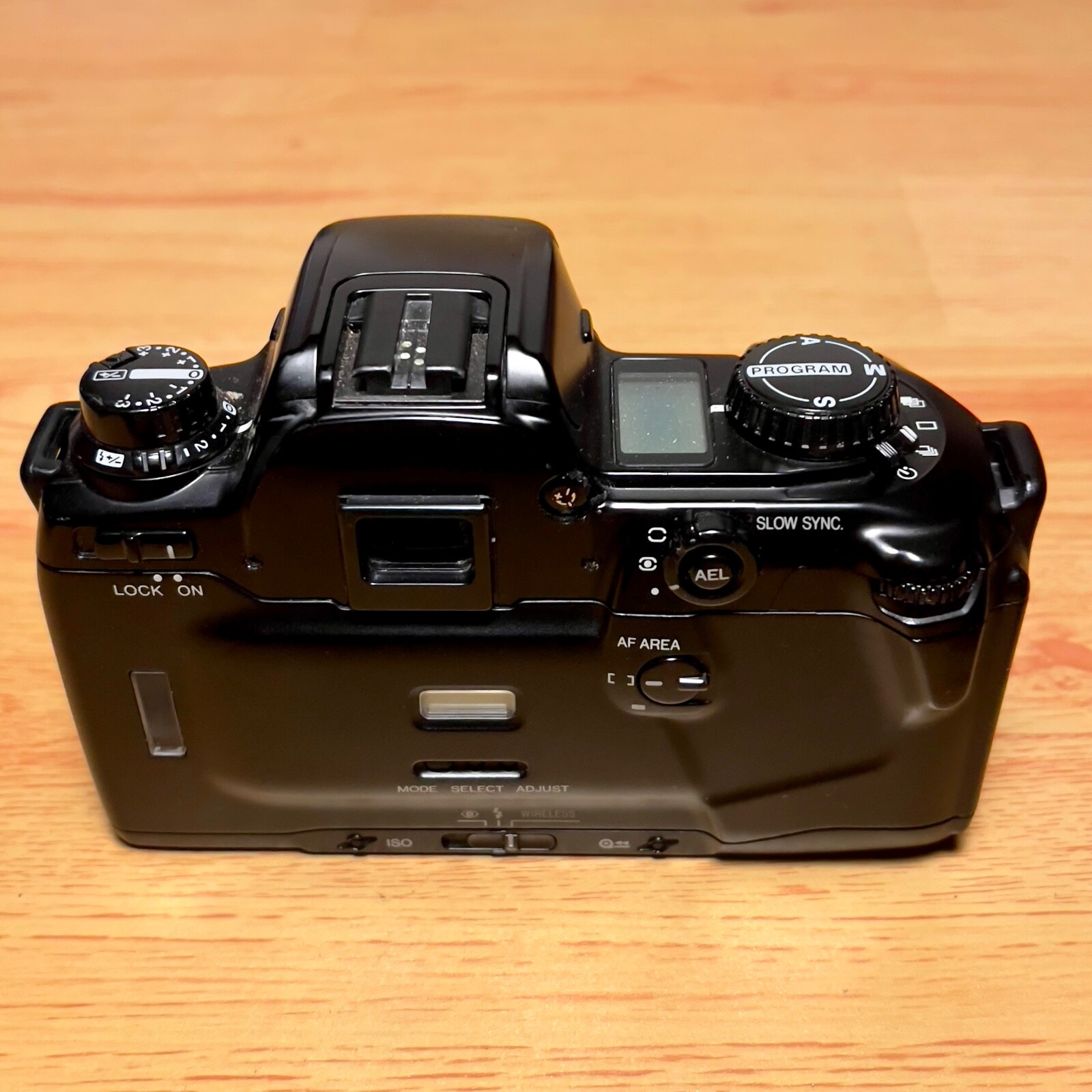 2 x Minolta 35mm Film Cameras SLR Film Cameras BARGAIN Free Post