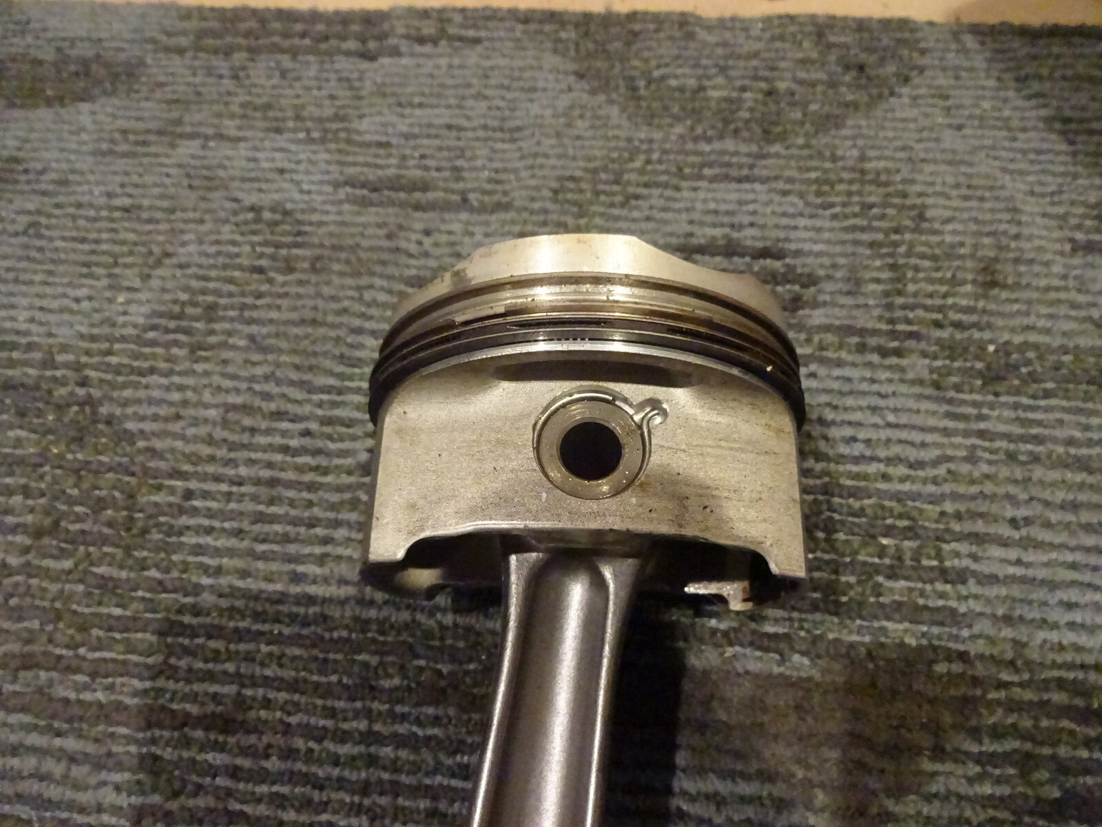 Ferrari 355 - Piston & Con Rod With Matching Cap - P/N 159141 - 155562/E