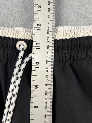 Chubbies Swim Trunks Men's M Black 7" Inseam Pockets Mesh Lined Summer Beach Fun - Picture 8 of 11
