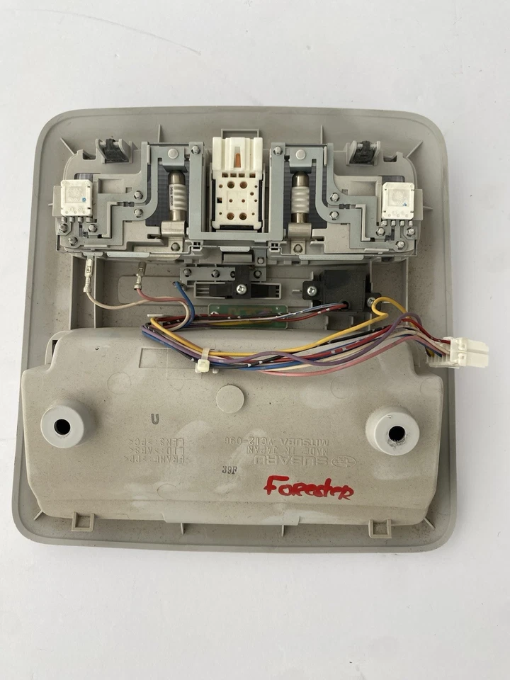 Subaru Forester 2014-2016 consola de luz domo central delantero superior con techo corredizo Foto 4 de 4