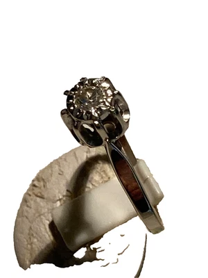 BAGUE SOLITAIRE OR BLANC 18 CARATS - DIAMANT 0.3 CARAT - 2,6 grammes environ - Photo 1/4