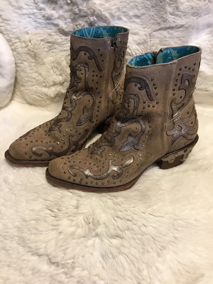 Zapatos para mujer CORRAL bordados botines al tobillo hechos a mano talla 8 US hechos en México Foto 4 de 4