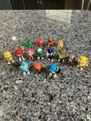 Paw Patrol Dogs Rescue Pups Figurines. Toy Figurines. Lot Of 15. Excellent.