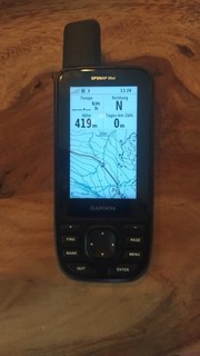 Garmin GPSMAP 66st mit Zubehör Akku Halterung Karabiner