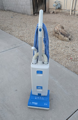 Windsor Sensor XP12 Commercial Upright Vacuum Cleaner