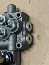 Directional Valve International 20-1S73 thumbnail 4
