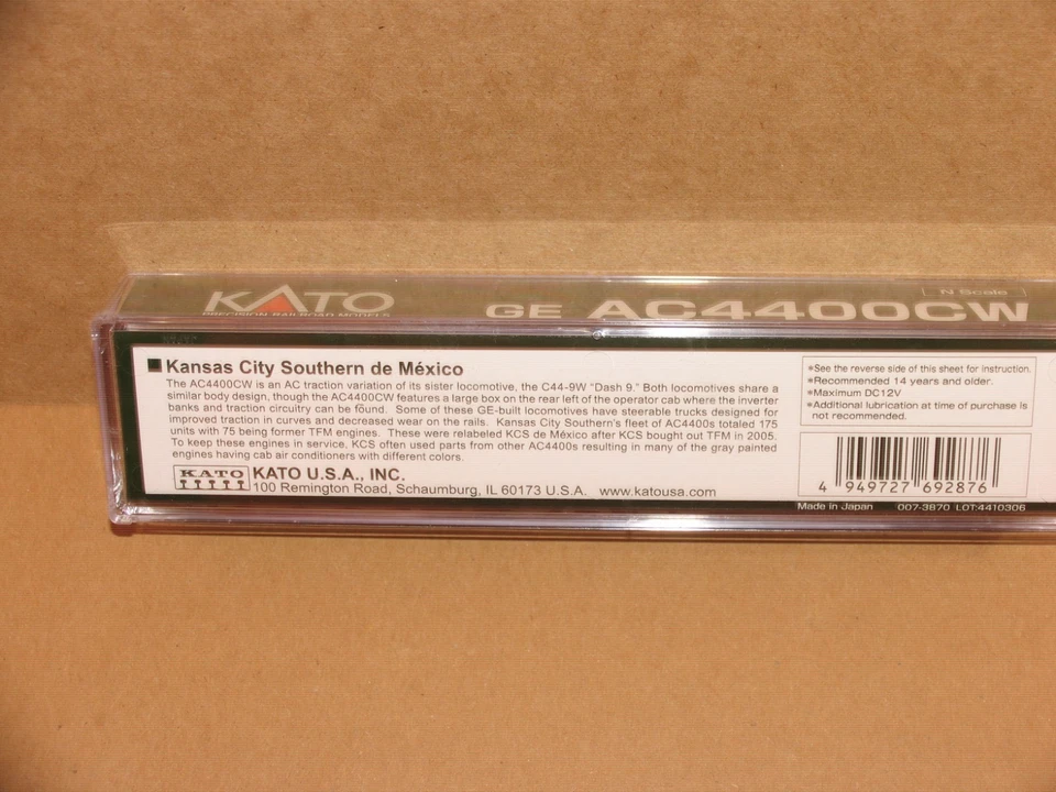 Kato KCS Kansas City Southern de Mexico AC4400CW #4555 Locomotive 176-7046 NIB - Image 4 of 4