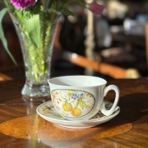 STPGOODS Lemon Bone China Teacup and Saucer in Gift Box 8.5 fl oz Cup - Picture 3 of 4