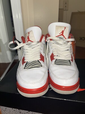 Nike Air Jordan 4 Fire Red 2020 Size 8.5 Men display picture 3