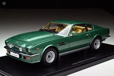 1/18 AUTOart Aston Martin V8 Vantage 1985 Forest Green-70224