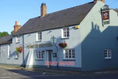 PHOTO  THE PLUME OF FEATHERS WEEDON THIS EVERARD'S PUB HAS CHANGED ITS APPEARANC