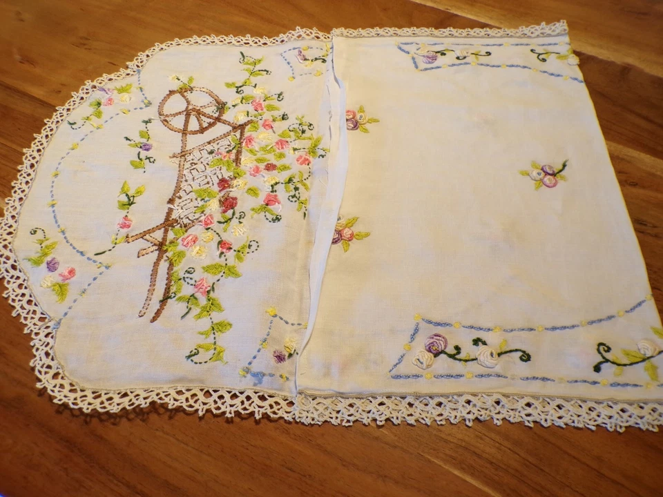 Pochette à linge lin avec broderies de fleurs en relief dans brouette ( ref 32 ) - Photo 2/4