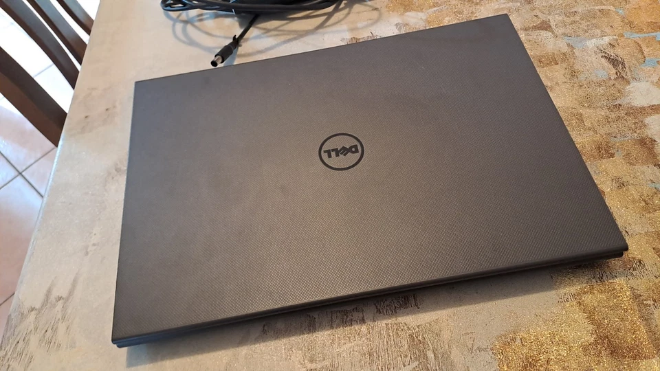 Notebook DELL Vostro 15 3000 Series - Immagine 2 di 3
