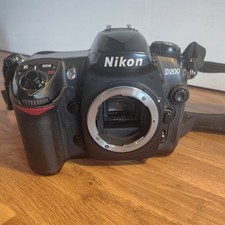 Nikon D200 Black 10.2 MP Body Digital SLR Camera Bundle With Zoom Lens