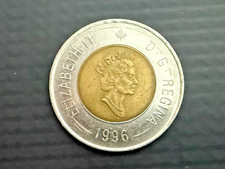 1996 Canadian 2 Dollar Coin Queen Elizabeth II & Polar Bear D.G. Regina