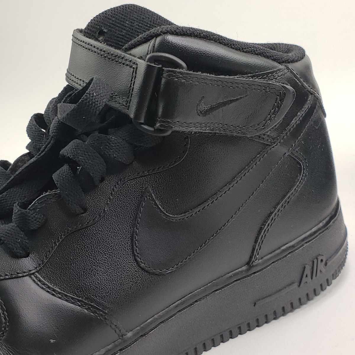 2012 Nike Air Force 1 '07 Mid Triple Black 11 US 315123 001