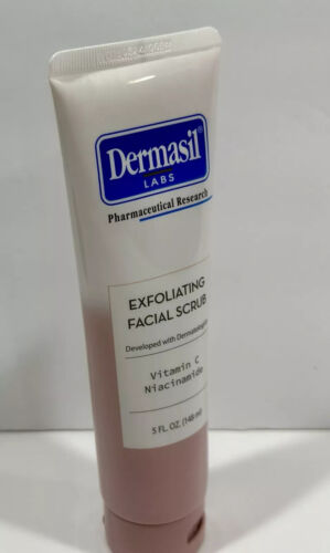 Dermasil Exfoliating Facial Scrub Vitamin C & Niacinamide 5 fl oz NEW!