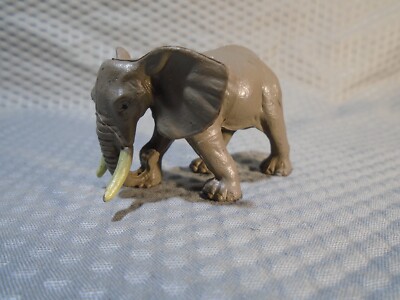 MINIATURE AFRICAN ELEPHANT 1.5'' X 2'' FIGURE UNBRANDED (MA875)