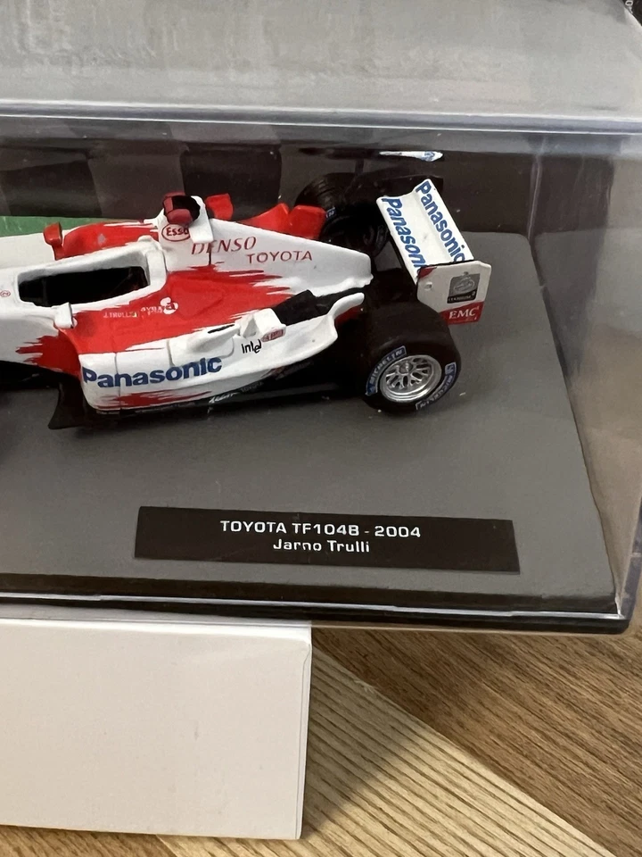 Toyota TF104B JARNO TRULLI - Coche F1 2004 - Modelo Coleccionable - Escala 1:43 B3 Foto 2 de 2