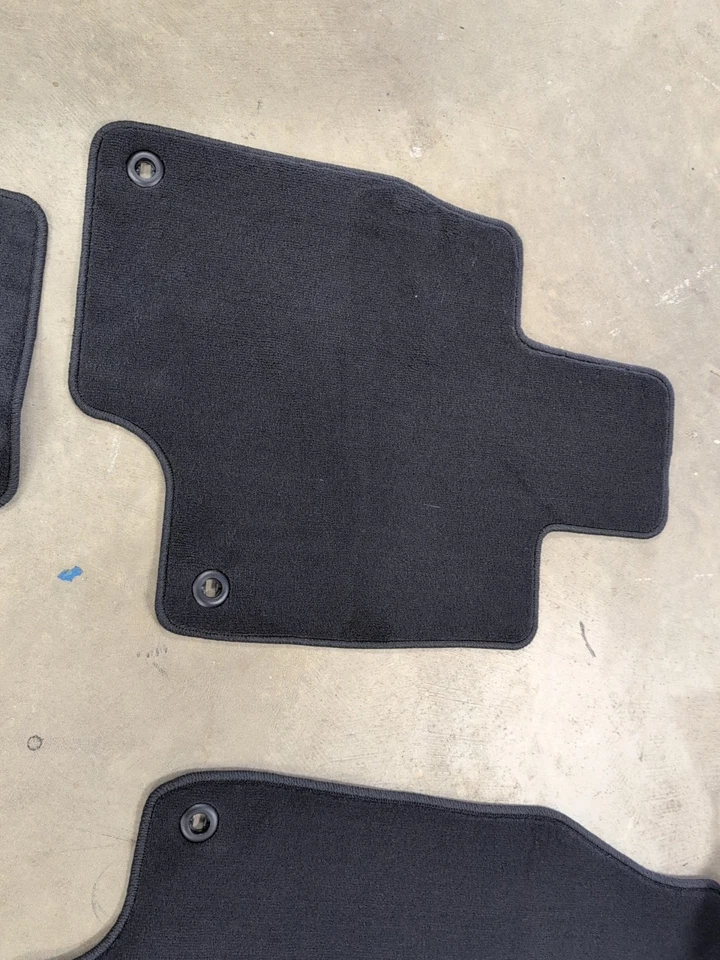 19 20 21 22 23 24 OEM ACURA RDX-SET FOUR-BLACK FLOOR MATS 83600T-JB-A101-NH900L  - Image 4 of 4