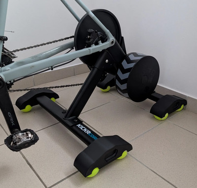   Rocker Plate Füße   Set 4 Stück für Wahoo KICKR CORE 2 + Tennisbälle