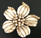 Vintage Brooch Pin SIGNED TRIFARI White Enamel Flower Gold tone Jewelry lot y