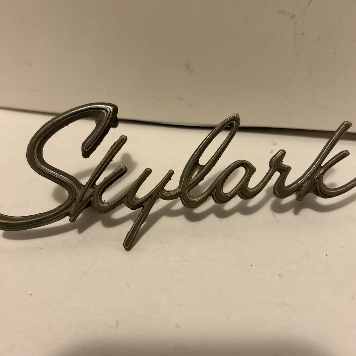 skk._.i☘️ NOS 75 76 77 78 79 Buick Skylark Quarter Emblem Script