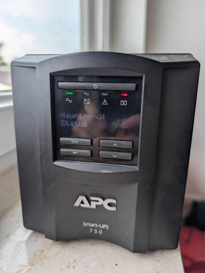APC SMT750I Smart-UPS750 Mit 2 Akkus